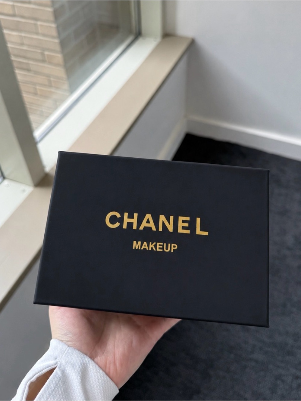 Chanel Beauty Mini Quilted Drawstring Bucket Chain Strap Bag - Picture 2 of 7